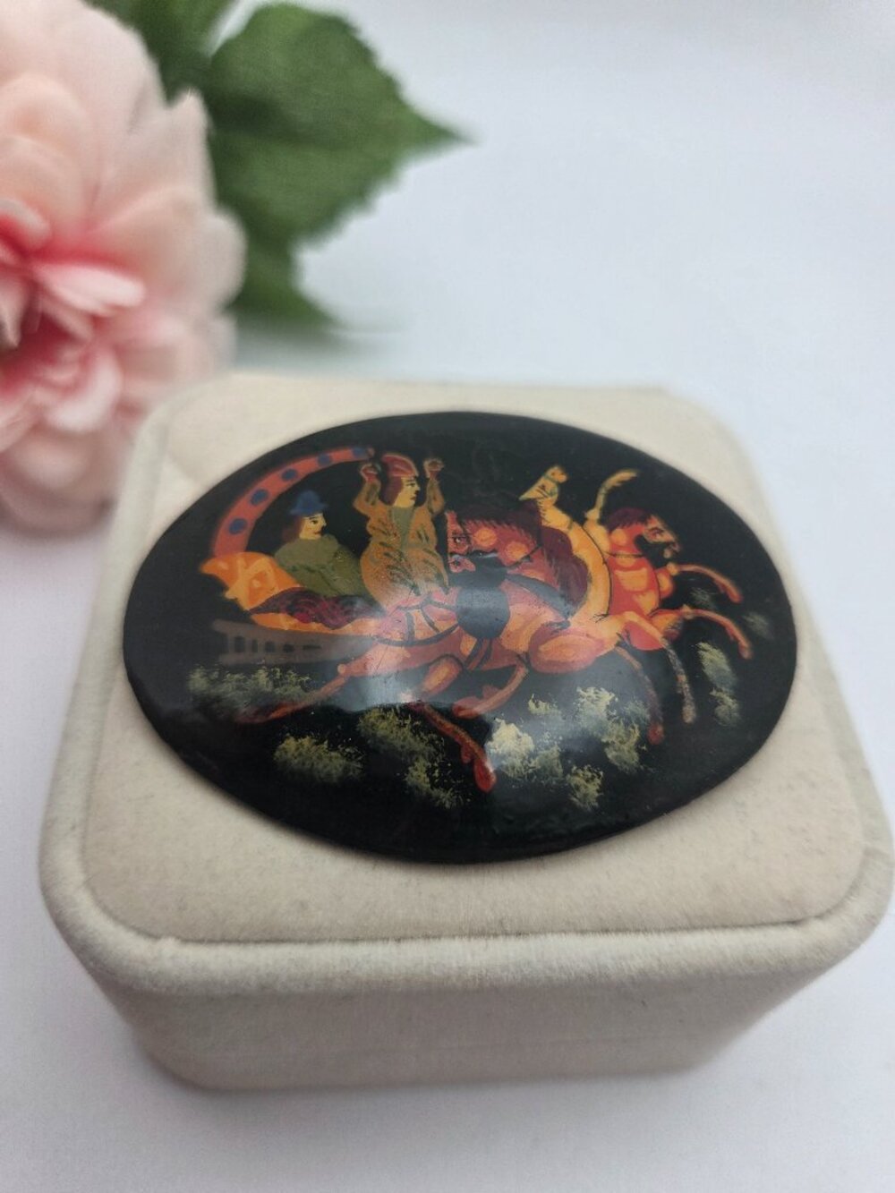 Russian Brooch Pin Hand Painted Papier Mache Lacquered Horse and Riders